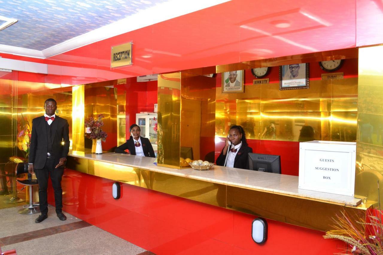 Limoh Suites Μπενίν Σίτι Εξωτερικό φωτογραφία